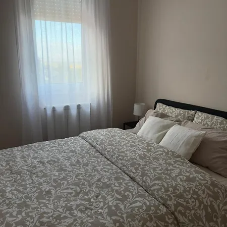 Kutak Mira Lägenhet